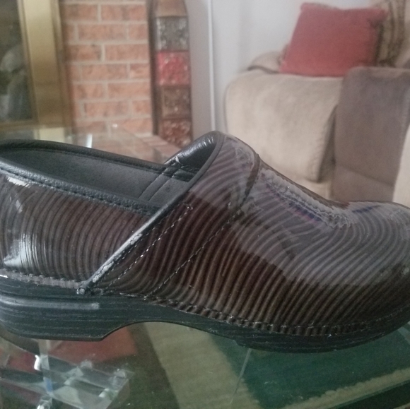 CLOGS - Picture 3 of 5